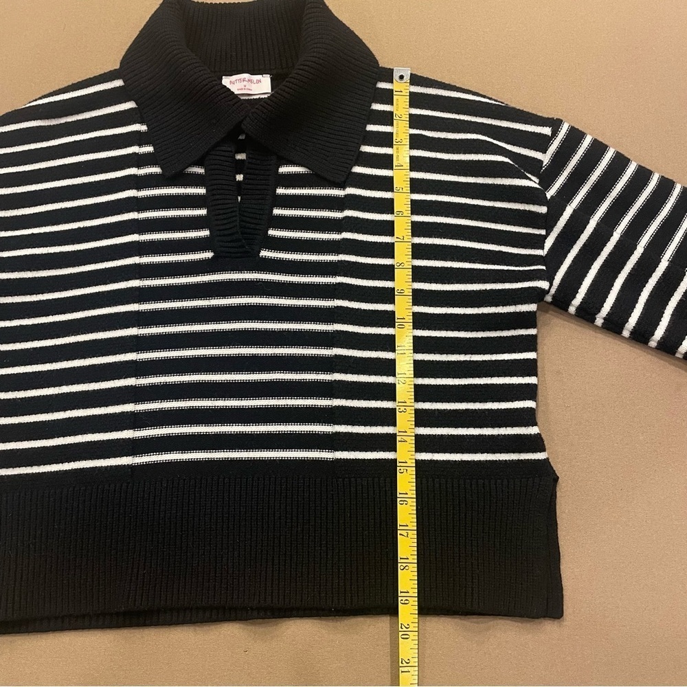 Buttermelon Black and White Stripe Cropped Sweater Size Medium - Picture 7 of 11